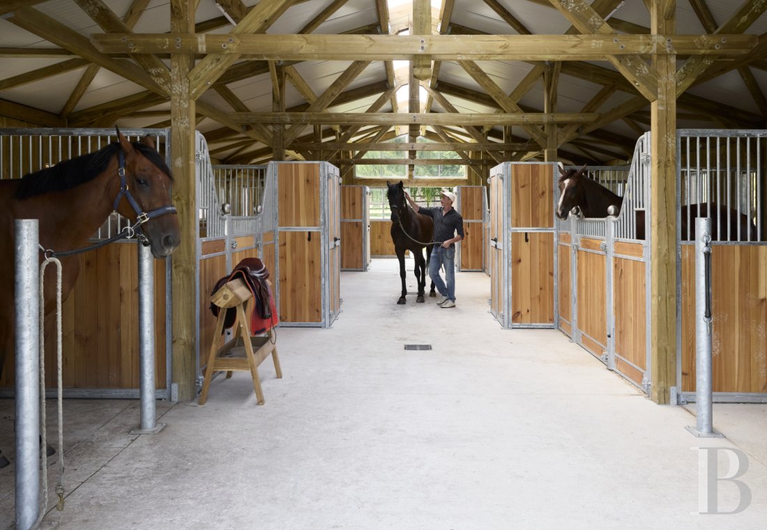 En Pays d’Auge, non loin de Lisieux, une ancienne ferme du 19e siècle transformée en paradis équestre - photo  n°17
